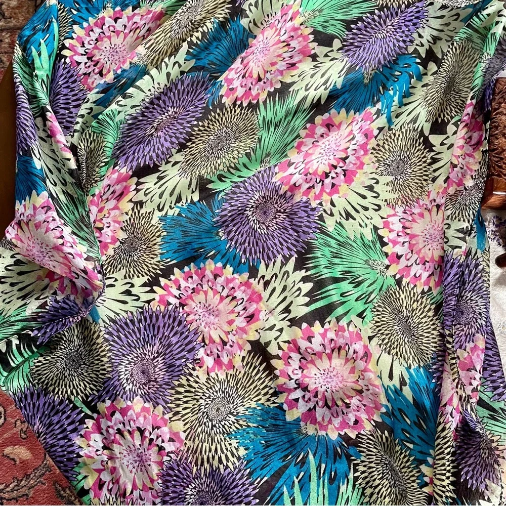 Oversized Chrysanthemum Floral Scarf/ Shawl. Multicolor. 70
